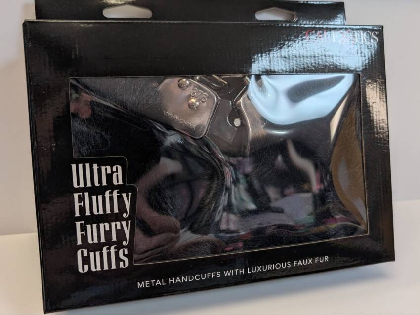 Ultra Fluffy Furry Cuffs Blk